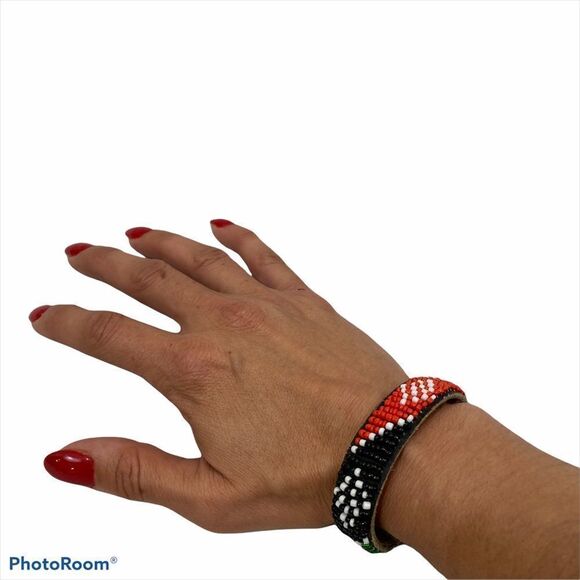 Vintage Leather & Glass Bead Snap‎ Closure Bracelet - Picture 9 of 9